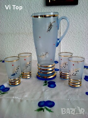 За любителите на синьо стъкло и порцелан