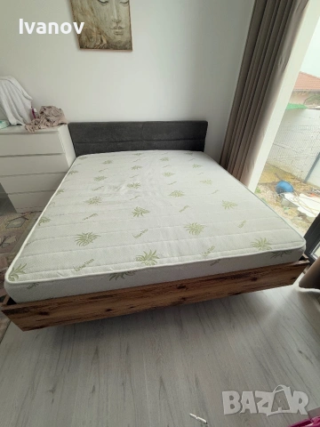 Продавам спалня + матрак 180/200, снимка 3 - Спални и легла - 53058662