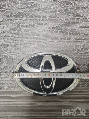 Емблема тойота хайлукс toyota hilux, снимка 4 - Части - 53600687