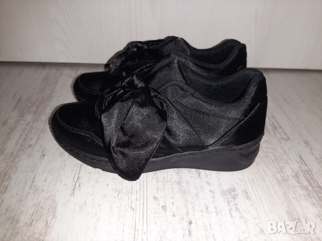 Нови черни сатенени обувки с панделка, снимка 3 - Дамски ежедневни обувки - 43653688