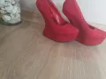 Здравейте, продавам червени дамски обувки , снимка 1