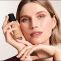 Дълготраен минерален фон дьо тен Giordani Gold SPF 20, снимка 2