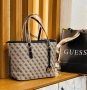 маркови чанти pinko Louis Vuitton guess versace Karl legenfeld, снимка 3