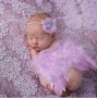 лилави пухкави ангелски крила криле и лента с пандела за глава за бебе фотосесия фото