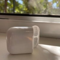 кутийка от Apple Airpods 1 gen, снимка 2 - Слушалки и портативни колонки - 43107097