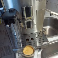 Кафеавтомат Делонги Примадона S де лукс работи перфектно и прави страхотно кафе и капучино , снимка 2 - Кафемашини - 43462446