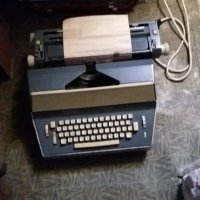 Пишеща машина Марица 41, снимка 1 - Антикварни и старинни предмети - 26636139