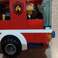 Лего Сити пожарникарски камион със стълба, снимка 3 - Образователни игри - 43254523