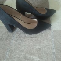 Елегантни велурени обувки с дебел,висок ток , снимка 5 - Дамски елегантни обувки - 37330971