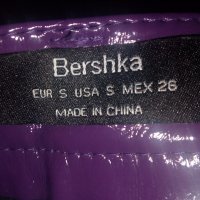 Bershka  S- Нова  пола от винил в лилаво, снимка 9 - Поли - 35303426