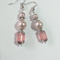 Нежни обици във Викториански стил с кристални розови перли и елементи в цвят сребро, снимка 5 - Обеци - 33588480