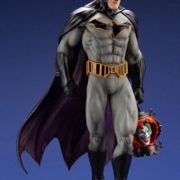 Статуетка Kotobukiya DC Comics: Batman - Last Knight on Earth (ARTFX), 30 cm, снимка 4 - Колекции - 38895751