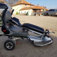 сгъваем електрически скутер за инвалиди