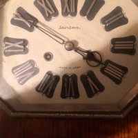 Стенен часовник с махало Jantar, снимка 2 - Антикварни и старинни предмети - 28400092