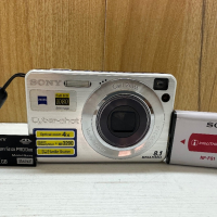 Фотоапарат Сони Sony само за 100 лв с мемори карта и батерия и зарядно за батерия. , снимка 1 - Фотоапарати - 44909106