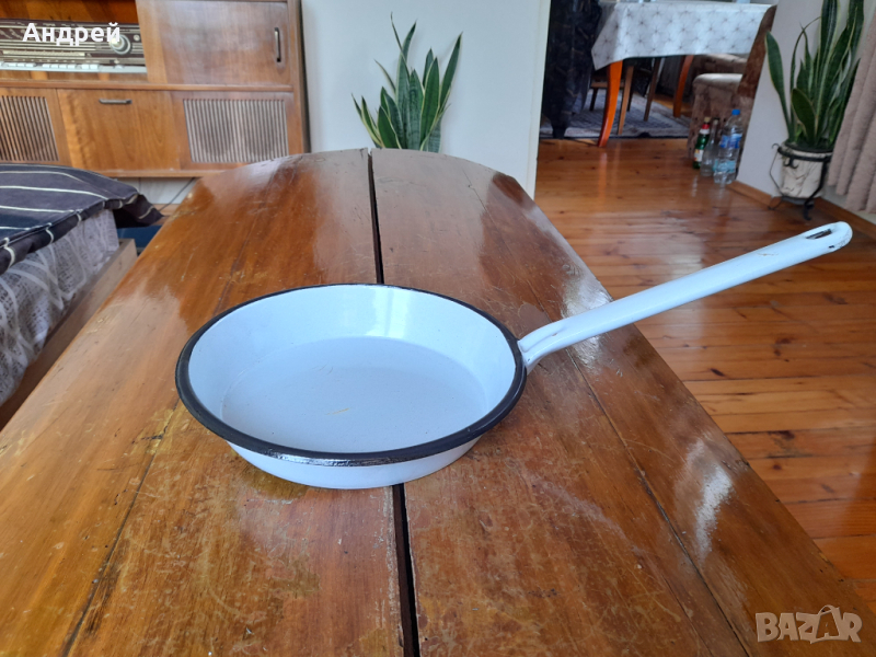 Стар емайлиран тиган #2, снимка 1