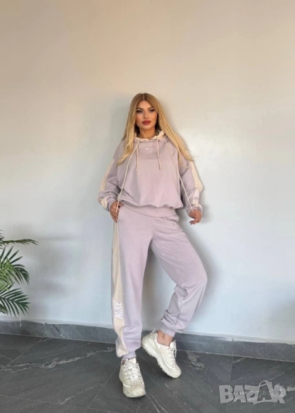 дамски екипи Nike , снимка 1