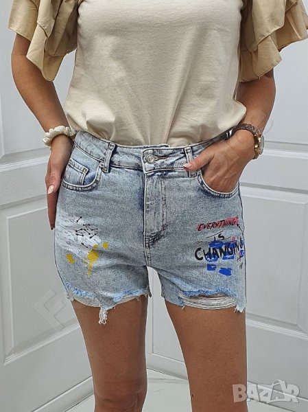 Дънки с накъсан ефект и надписи, снимка 1