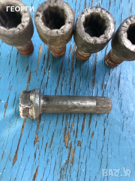 секретни болтове эа голф 4 оригинални, снимка 1