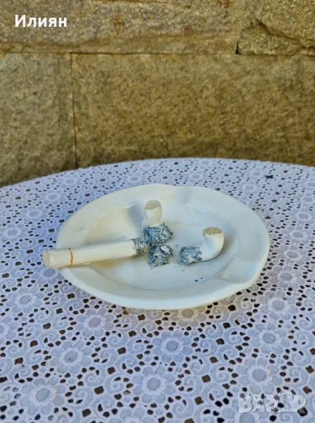 Пепелниик с 3д цигари

, снимка 1