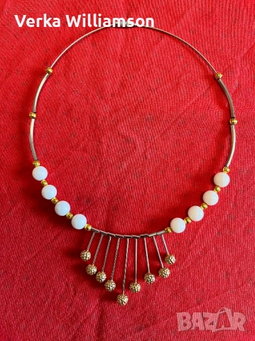 Бяло колие от мъниста модел 91