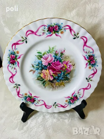 порцеланова чиния за стена 