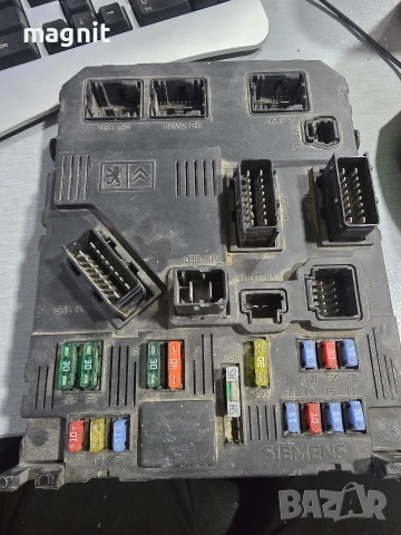 S118085300K BSI модул Peugeot Citroen 9652474380