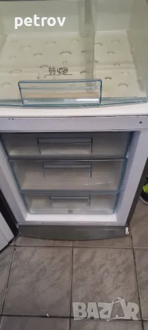 Хладилник с фризер - Electrolux -ENA38415X с диспенсър за вода , снимка 4 - Хладилници - 50331406