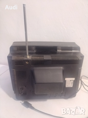 Телевизор HITACHI с кинескоп черно/Бял 220V 50Hz, снимка 5 - Телевизори - 52850156