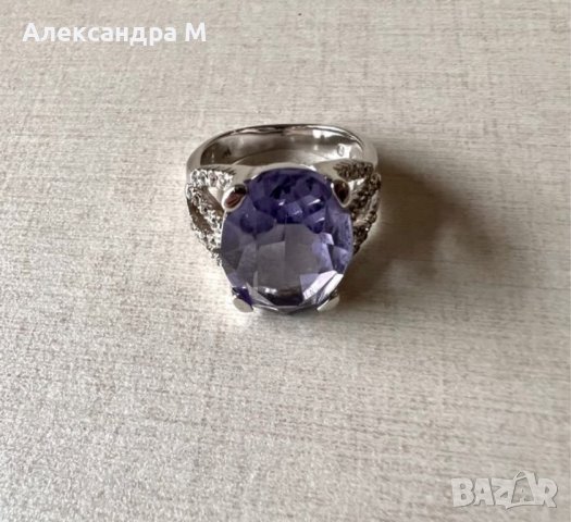 Пръстен Swarovski с лилав камък, снимка 1 - Пръстени - 40592085