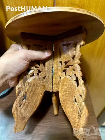 Дървена масичка , снимка 2 - Антикварни и старинни предмети - 47439993