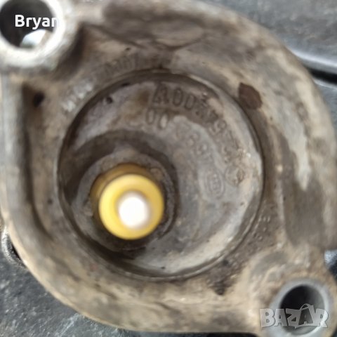 Механичен инжекцион, волан, огледала и др. за Мерцедес 190, снимка 3 - Части - 43301892