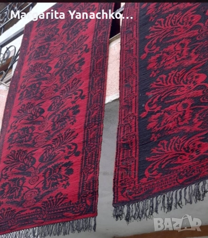 Вълнени пътеки с флорални мотиви