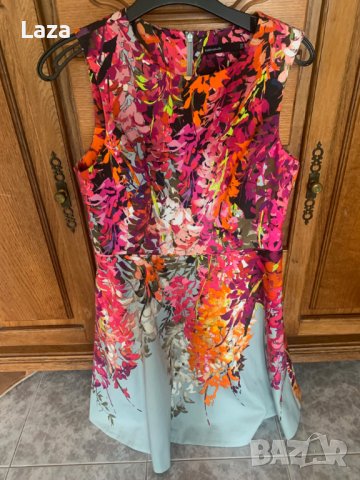 Продавам прекрасна рокля марка Karen Millen, снимка 2 - Рокли - 40842899