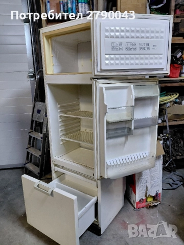 хладилник с фризер , снимка 3 - Хладилници - 52702957