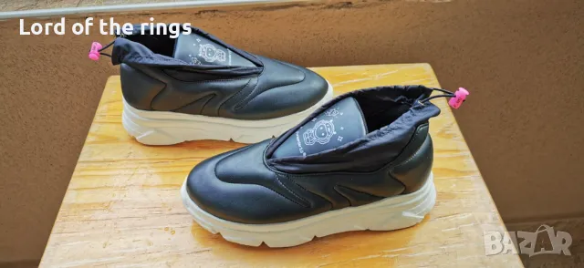 Оригинални маркови дамски обувки / сникърси F_WD - 37 номер