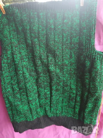 Вълнена жилетка отговаря на размер 48 , снимка 2 - Пуловери - 48178863
