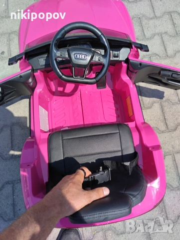 AUDI Акумулаторен джип Audi SQ8 e-tron мет. розов, снимка 8 - Детски велосипеди, триколки и коли - 53569231