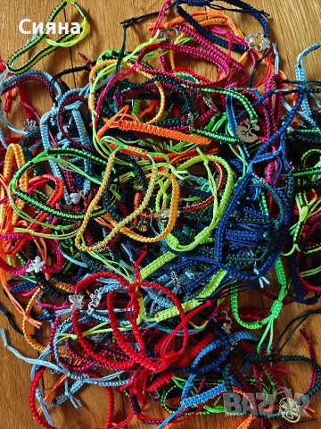 Гривни ръчна изработка, снимка 2 - Гривни - 53340922