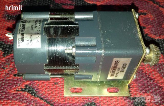 Електродвигатели от машина за проявяване на филми, снимка 5 - Други машини и части - 43912455