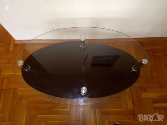 стъклена масичка