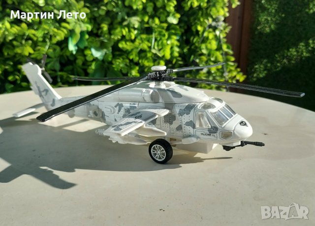 Детски Хеликоптер - въртолет. Със звук, снимка 3 - Коли, камиони, мотори, писти - 43505371