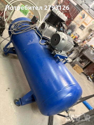 Италиански трифазен компресор , снимка 10 - Други машини и части - 51955621