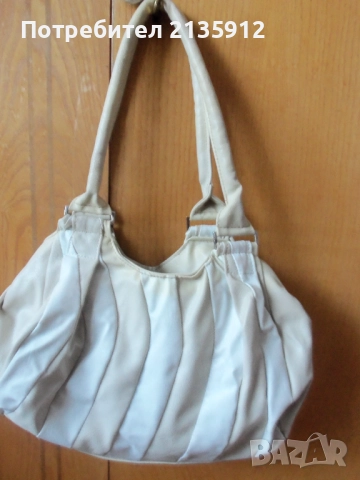 Дамска чанта, снимка 3 - Чанти - 42135429