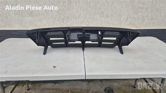 Централна решетка Ford Ranger година 2003 2004 2005 2006 2007 код UM4850710, UM48-50710 , снимка 6 - Аксесоари и консумативи - 52924980