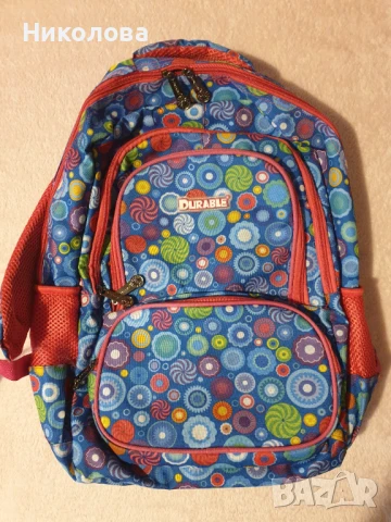 Продавам раница за училище. Почти  не е ползвана, като нова