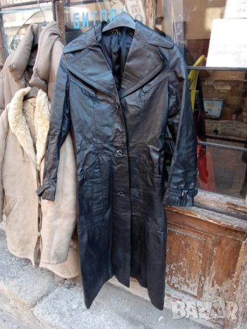 Топло и кокетно 3/4 кожухче от естествена кожа Дълго черно манто от телешки бокс Кужух с дължина 3/4, снимка 2 - Палта, манта - 52707382