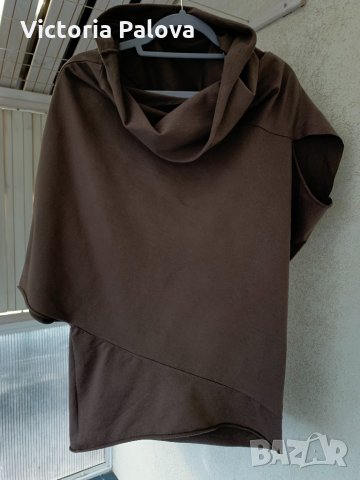 Асиметрична дизайнерска блуза Италия, снимка 1 - Блузи с дълъг ръкав и пуловери - 32311397
