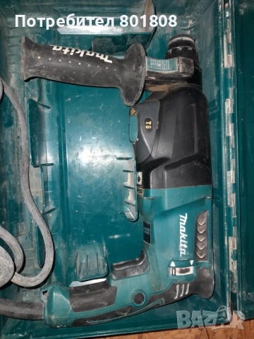Перфоратор Makita HR 2610, снимка 2 - Бормашини - 51897185