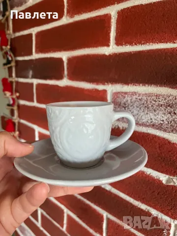 Комплект от 4 чашки за кафе с чинийки, снимка 5 - Чаши - 48354791